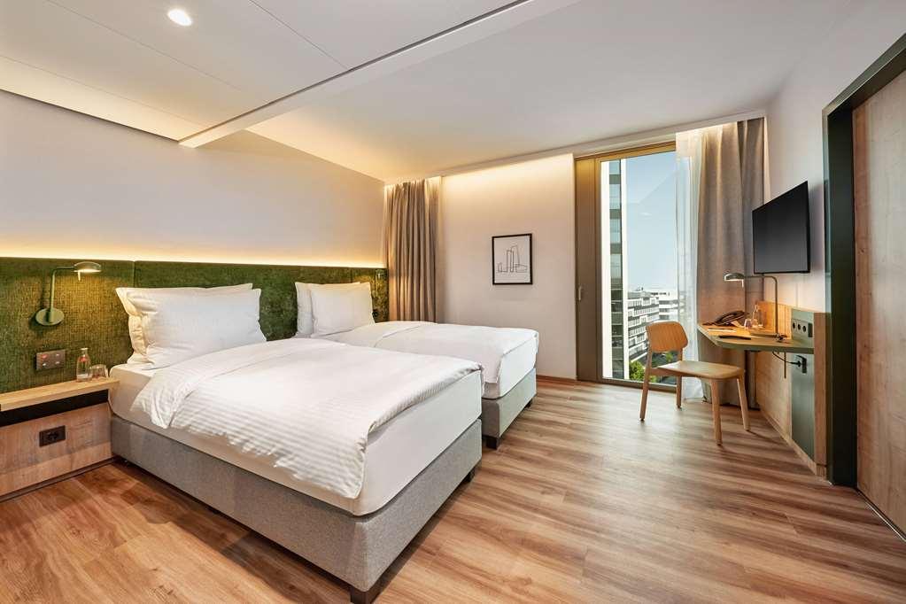 H+ Hotel Frankfurt Eschborn Rom bilde